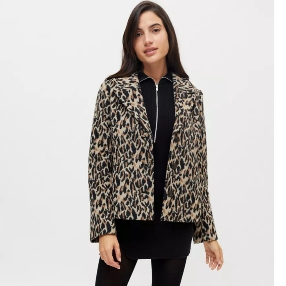 URBAN Outfitters Tierrie Leopar‎ blazer